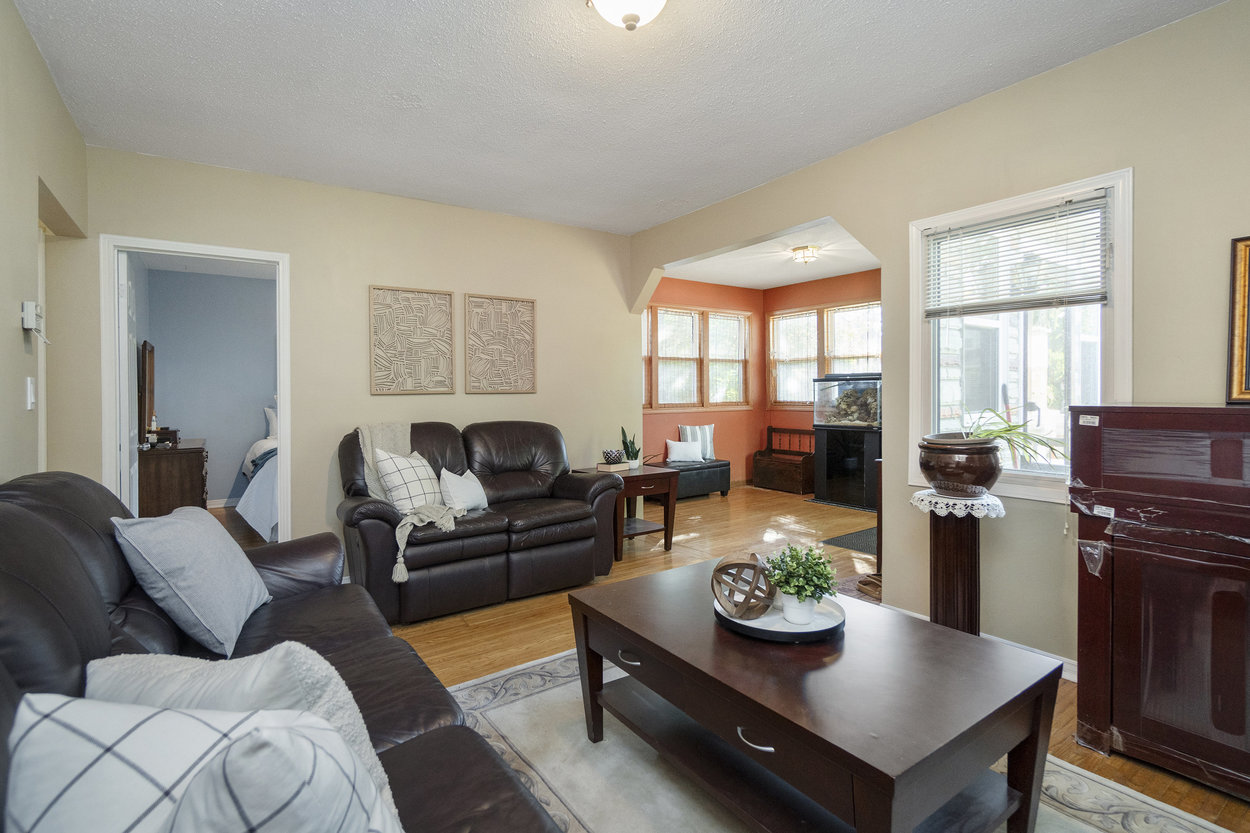 64 Eaglewood Blvd., Mississauga